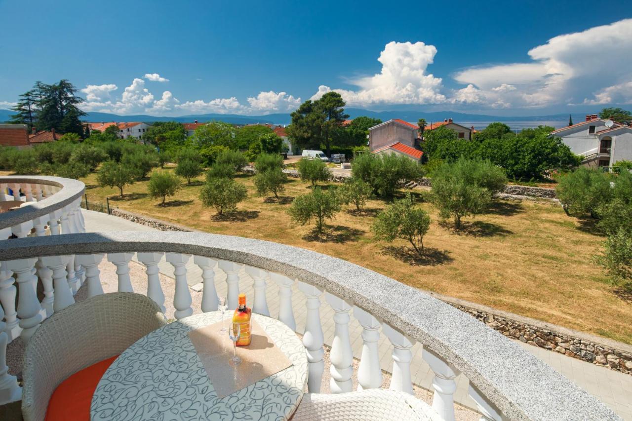 Vila Panorama By El-Pi Tours Malinska Eksteriør billede